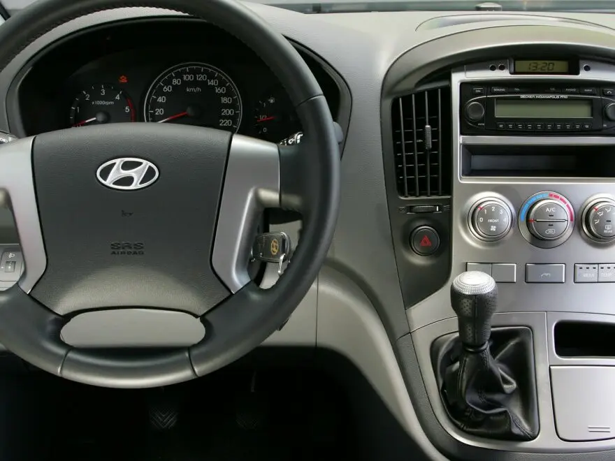 Hyundai Grand Starex I Фургон — фото 2