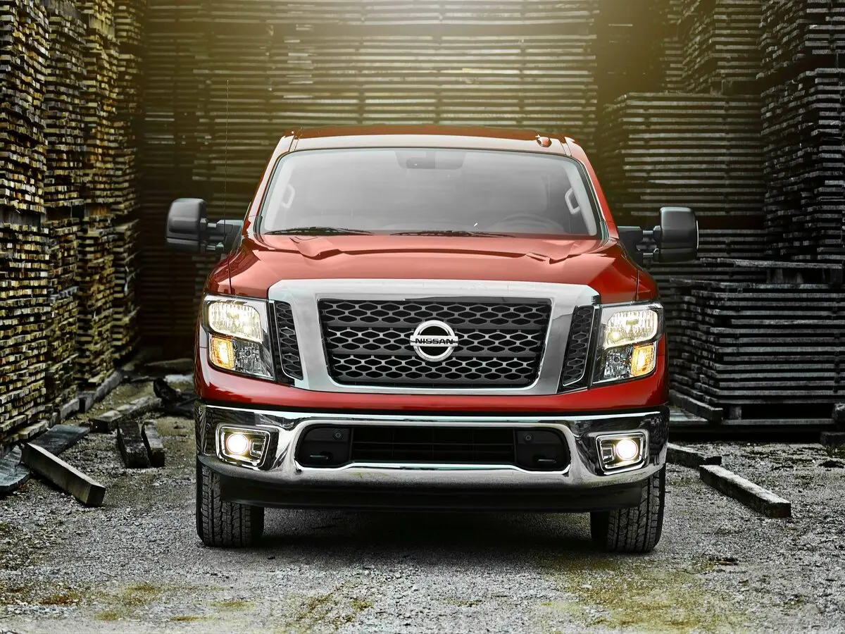 Nissan Titan II Пикап Полуторная кабина — сүрөт 3