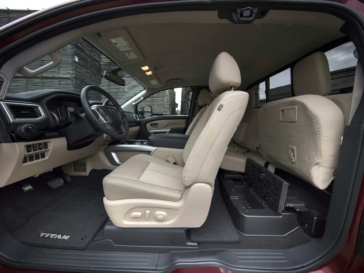 Nissan Titan II Пикап Полуторная кабина — сүрөт 7