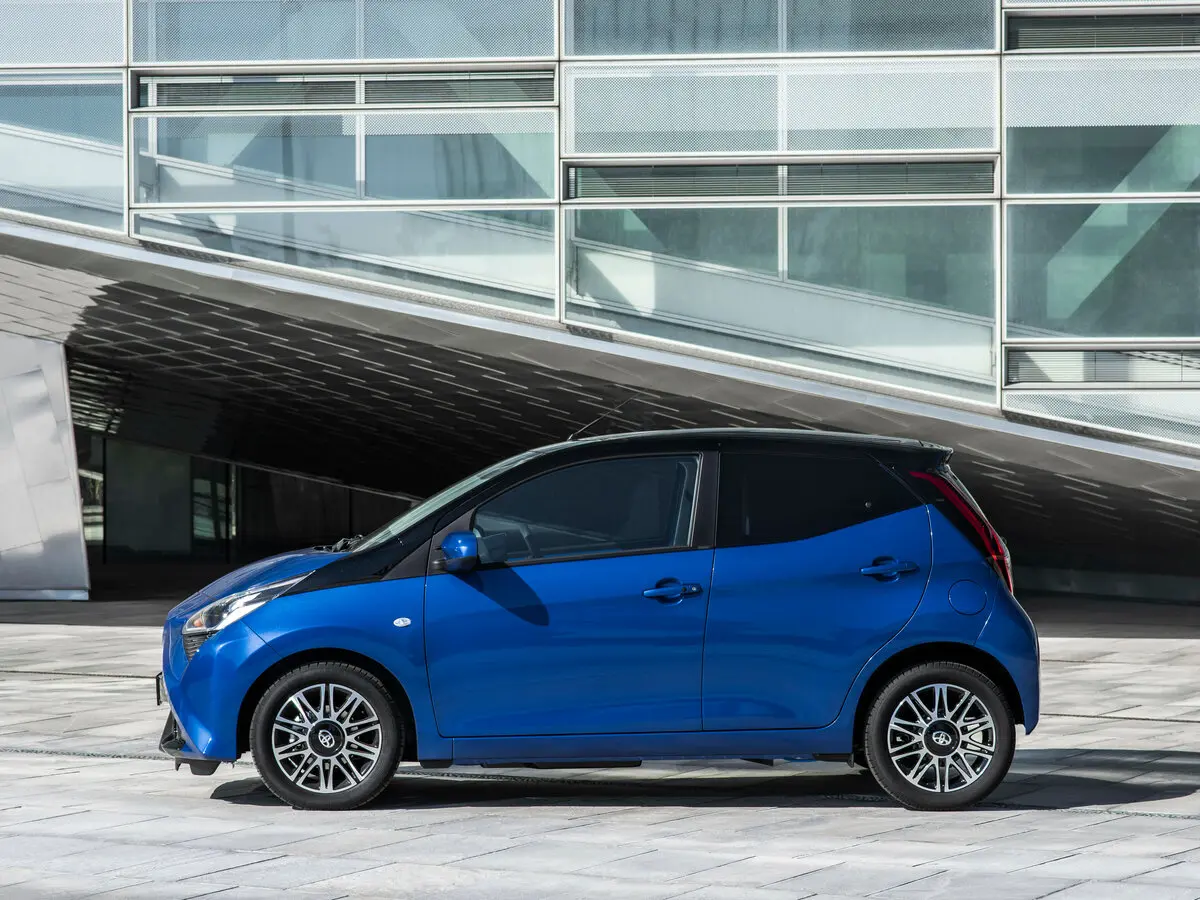 Toyota Aygo II Рестайлинг Хэтчбек 5 дв. — сүрөт 2