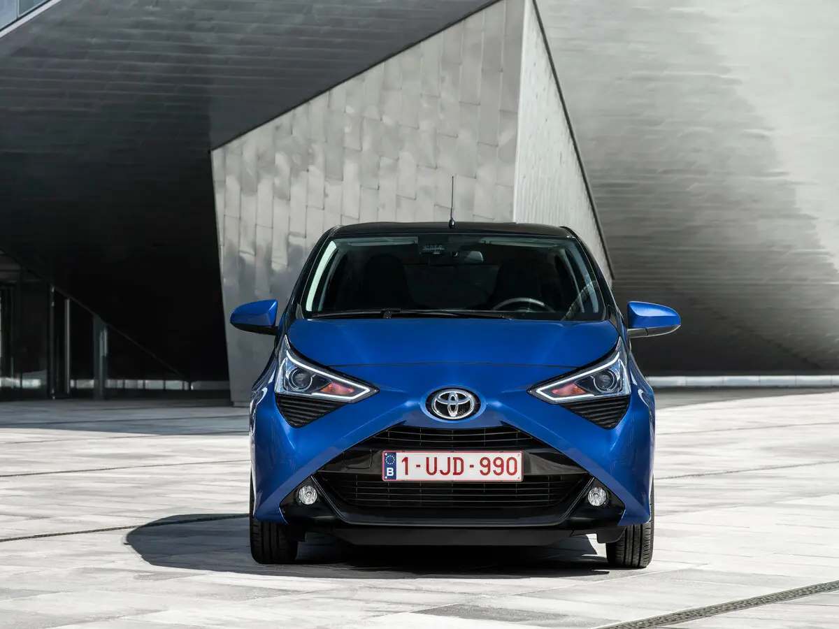 Toyota Aygo II Рестайлинг Хэтчбек 5 дв. — сүрөт 3