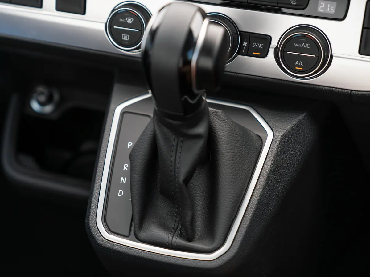 Volkswagen California T6 Рестайлинг Минивэн — photo 9