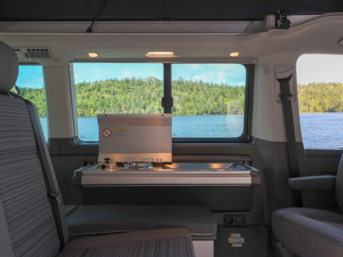 Volkswagen California T6 Рестайлинг Минивэн — photo 12