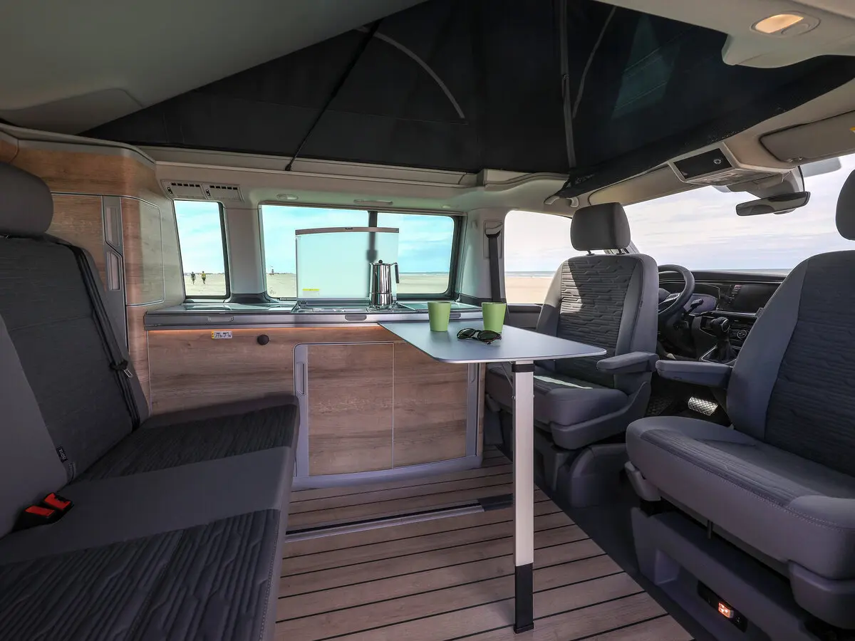 Volkswagen California T6 Рестайлинг Минивэн — photo 13