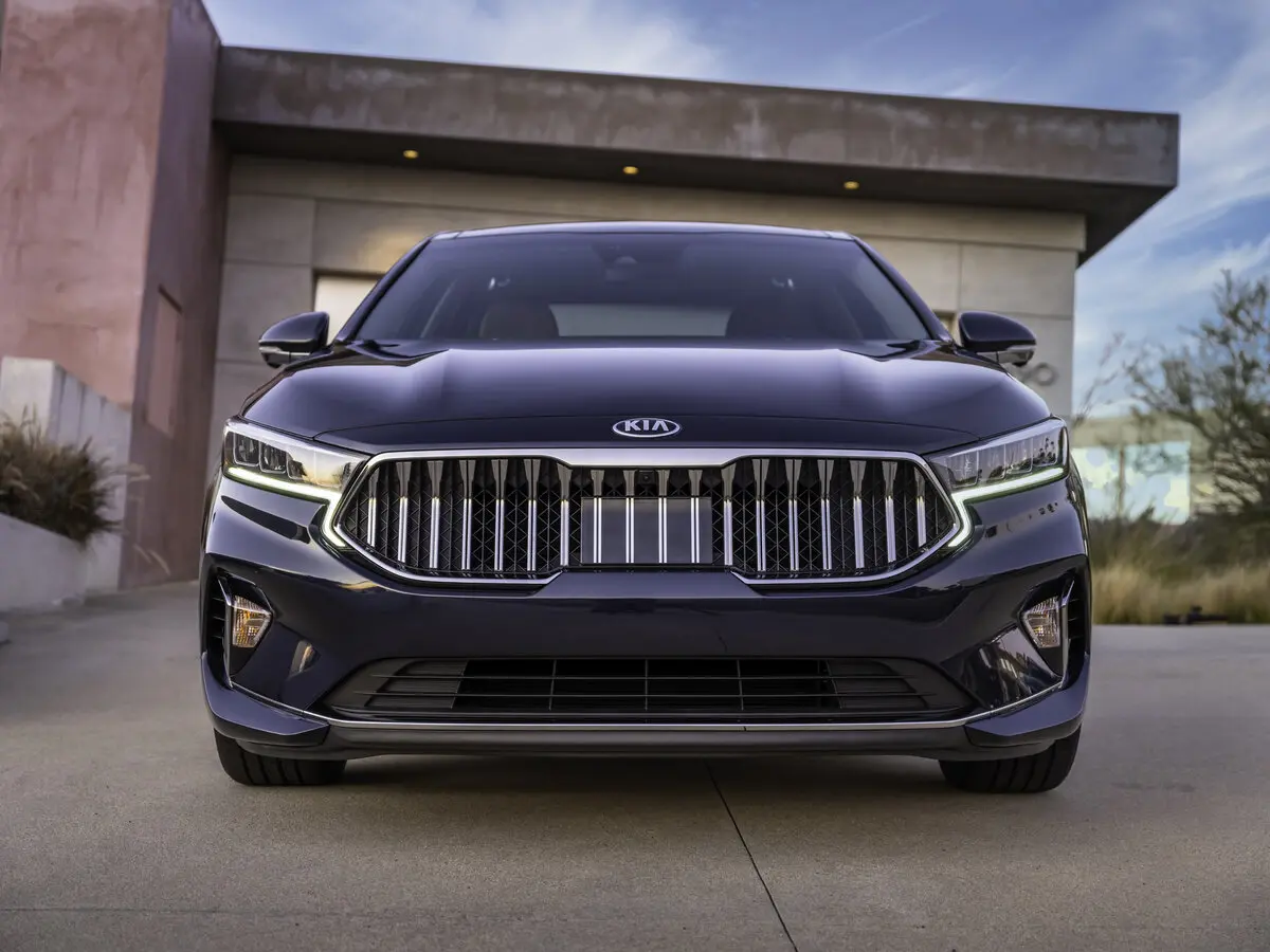 Kia Cadenza II Рестайлинг Седан — сүрөт 3