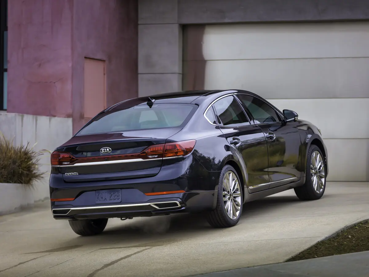 Kia Cadenza II Рестайлинг Седан — сүрөт 4