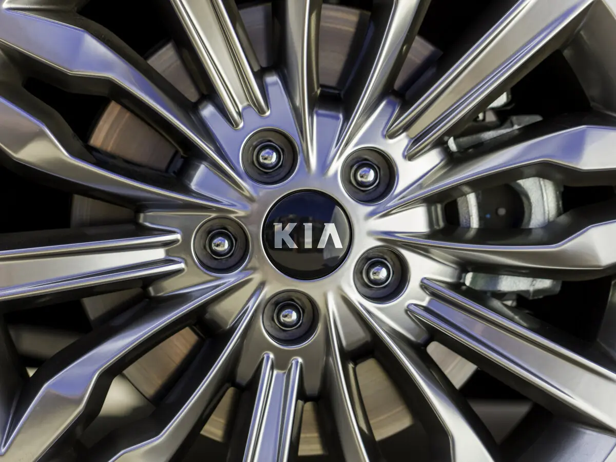 Kia Cadenza II Рестайлинг Седан — сүрөт 13