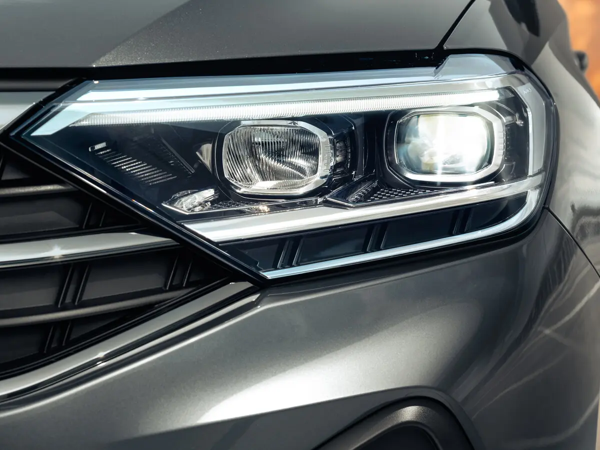 Volkswagen Polo VI Лифтбек — фото 11