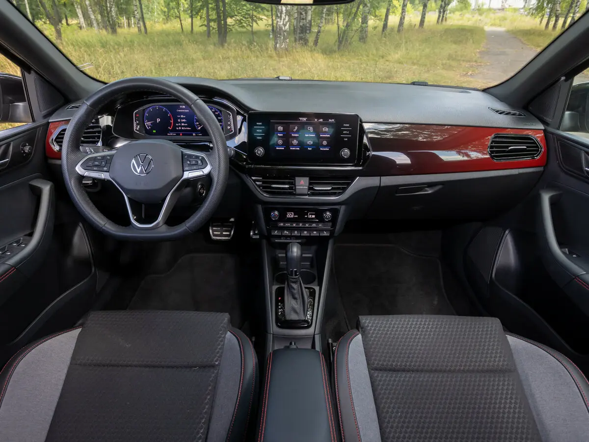 Volkswagen Polo VI Лифтбек — фото 18