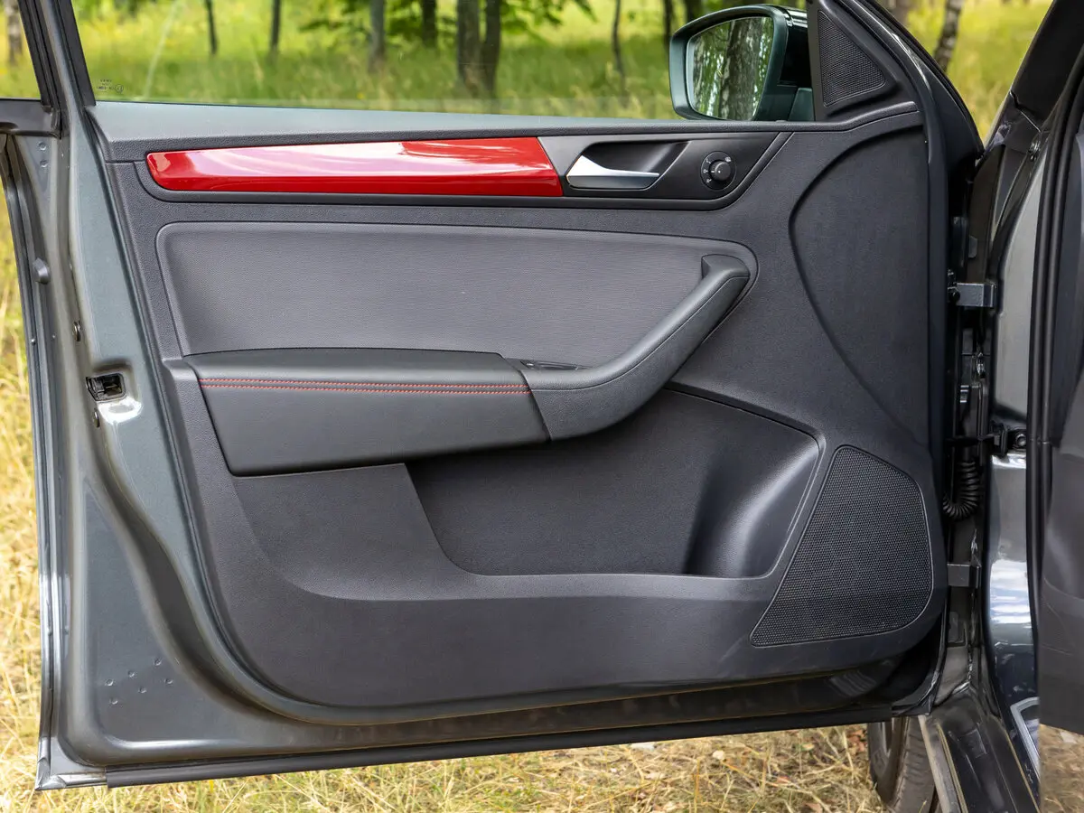 Volkswagen Polo VI Лифтбек — фото 24