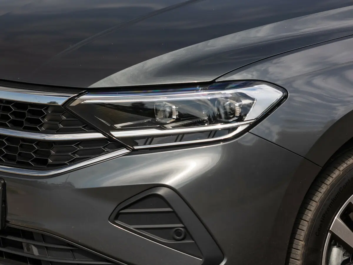 Volkswagen Polo VI Лифтбек — фото 27