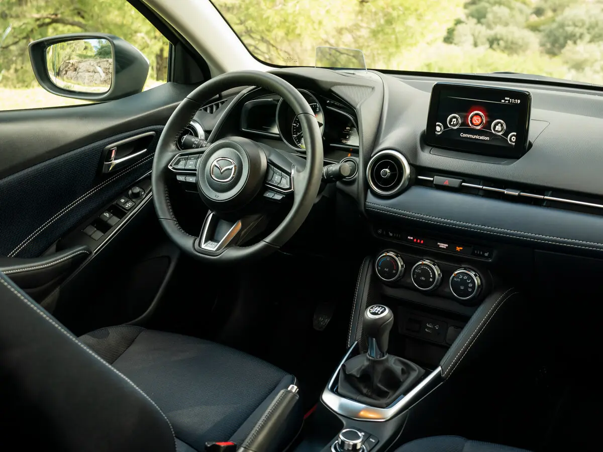 Mazda 2 III (DJ) Рестайлинг Хэтчбек 5 дв. — photo 7