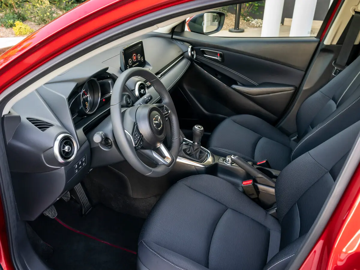 Mazda 2 III (DJ) Рестайлинг Хэтчбек 5 дв. — photo 8