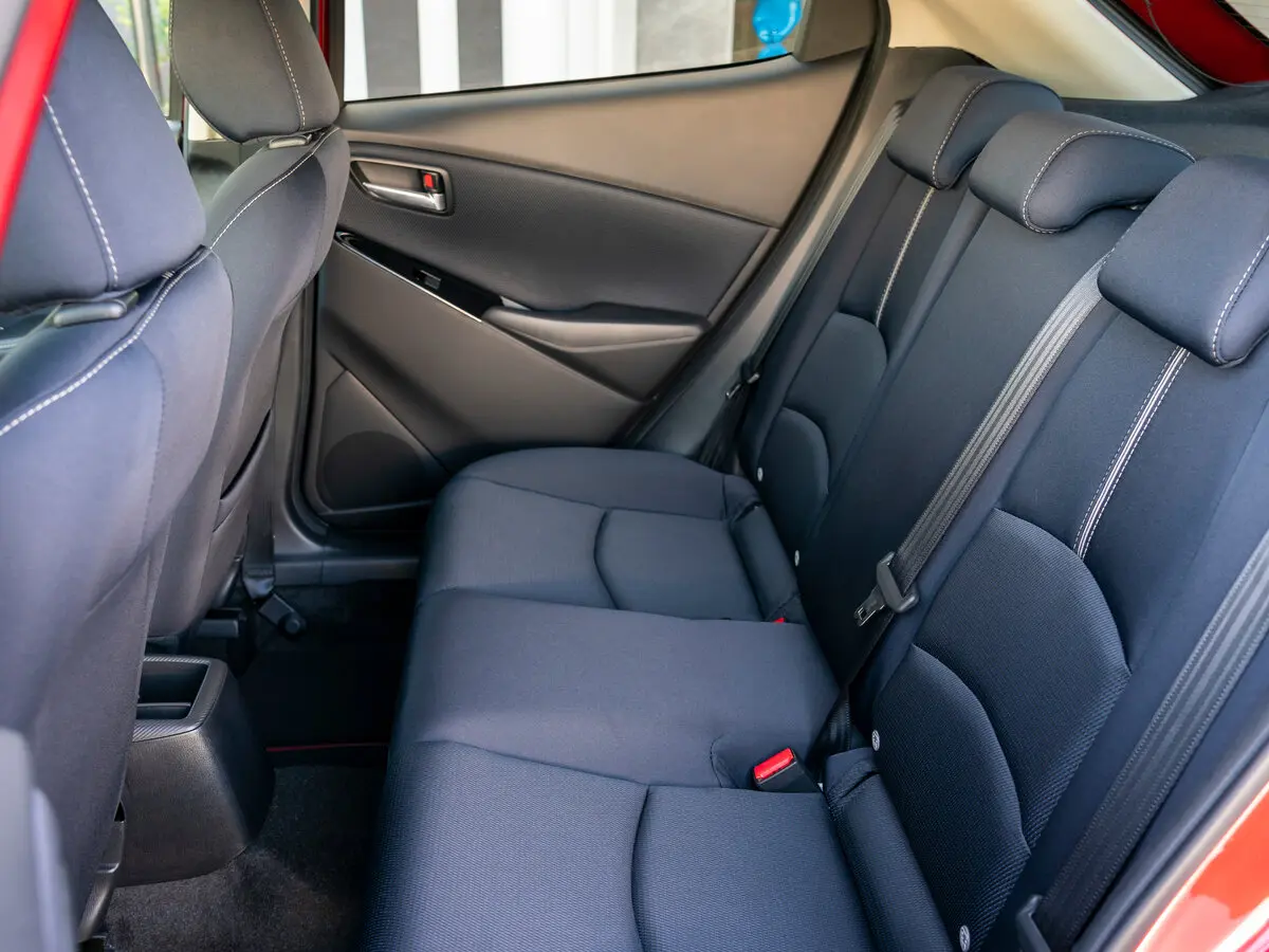 Mazda 2 III (DJ) Рестайлинг Хэтчбек 5 дв. — photo 11