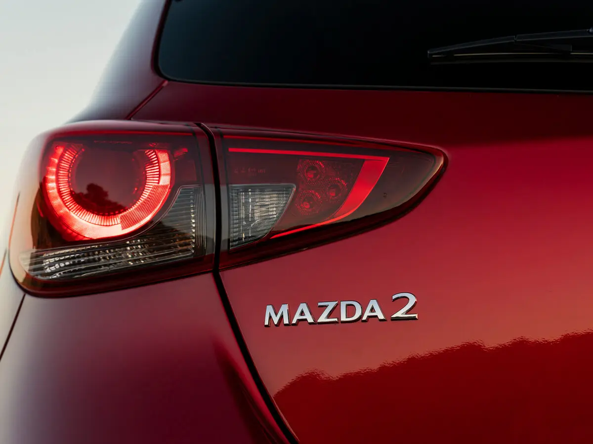 Mazda 2 III (DJ) Рестайлинг Хэтчбек 5 дв. — photo 15