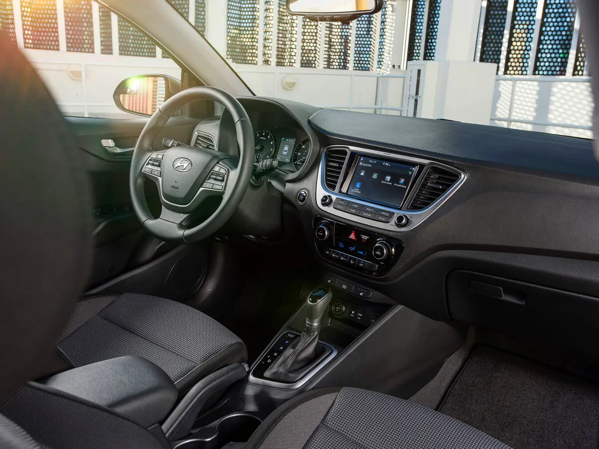 Hyundai Accent V Седан — фото 7
