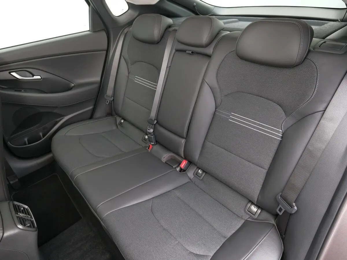 Hyundai i30 III Рестайлинг 2 Фастбек Fastback — фото 8