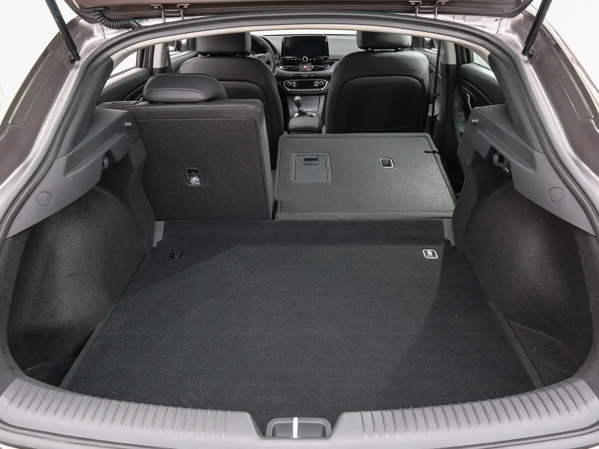 Hyundai i30 III Рестайлинг 2 Фастбек Fastback — фото 18