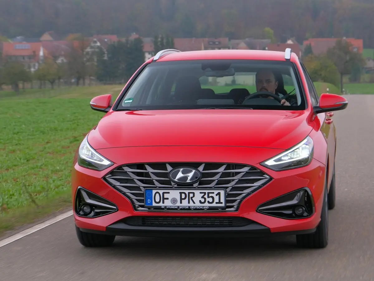 Hyundai i30 III Рестайлинг 2 Универсал 5 дв. — фото 3