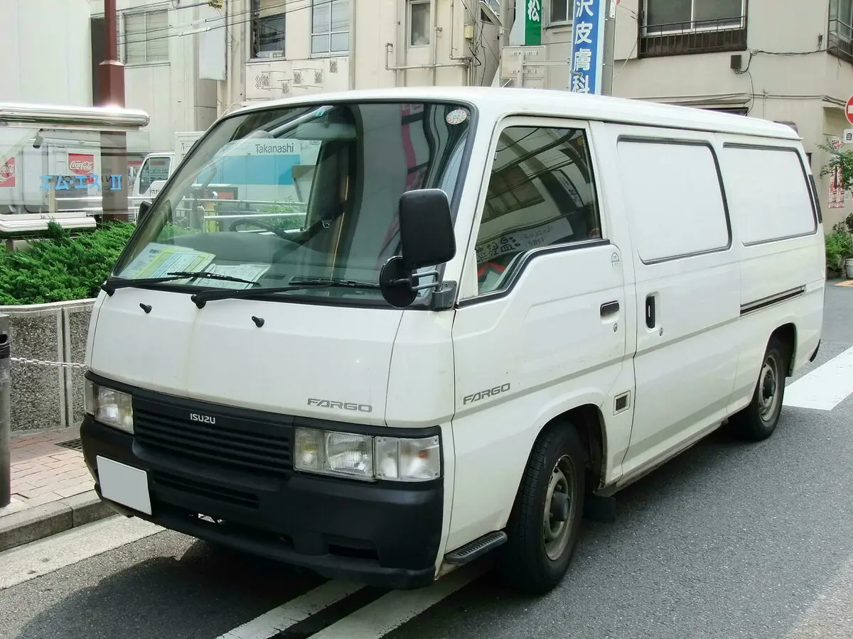 Isuzu Fargo I Фургон