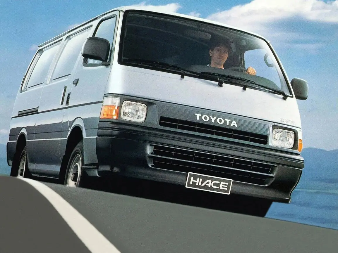 Toyota HiAce H100 Фургон — photo 2