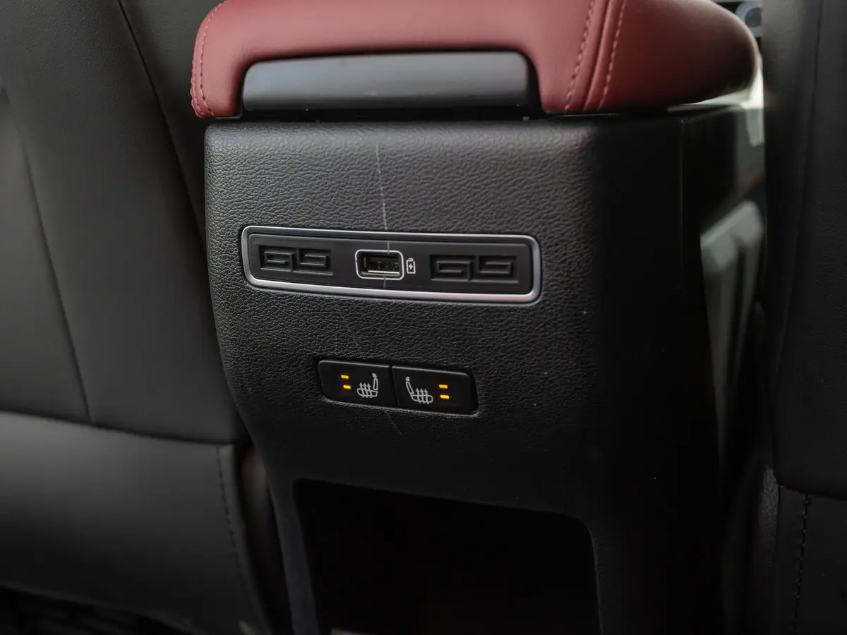 Geely Coolray I Внедорожник 5 дв. — сүрөт 33