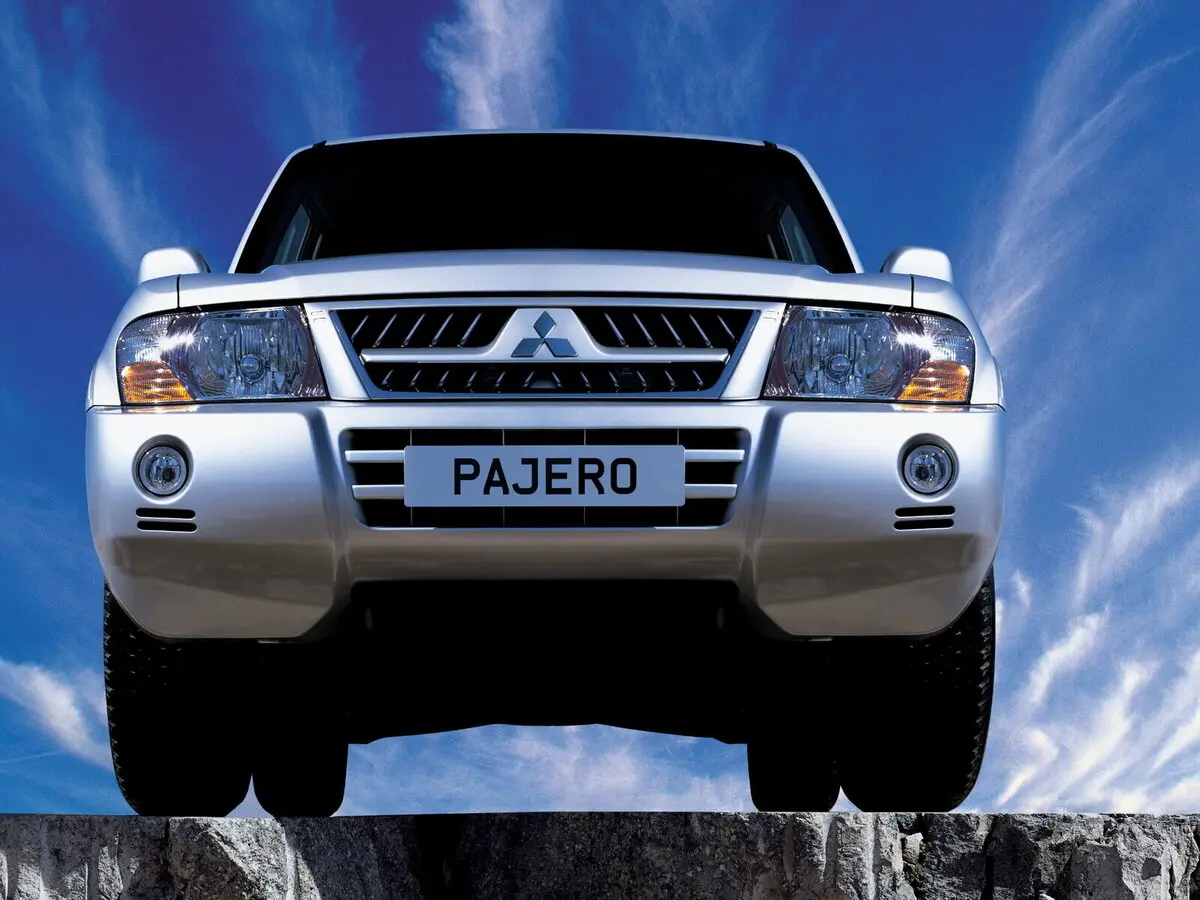 Mitsubishi Pajero III Рестайлинг Внедорожник 5 дв. — сүрөт 3