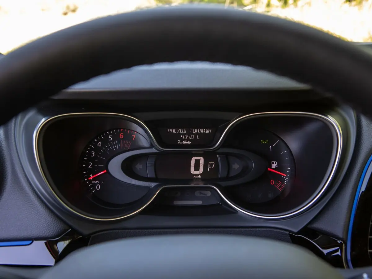 Renault Kaptur I Рестайлинг Внедорожник 5 дв. — фото 28
