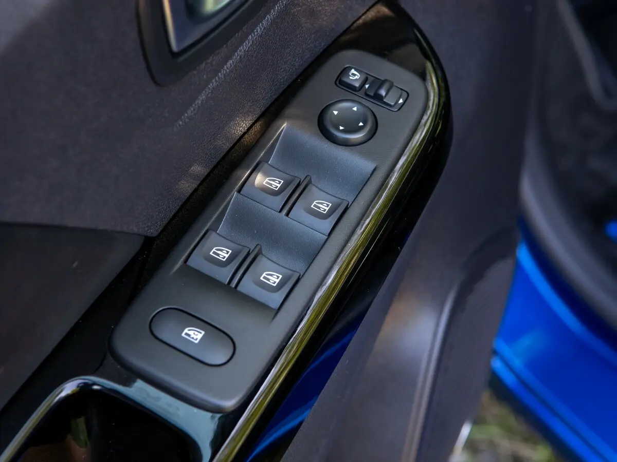 Renault Kaptur I Рестайлинг Внедорожник 5 дв. — фото 31