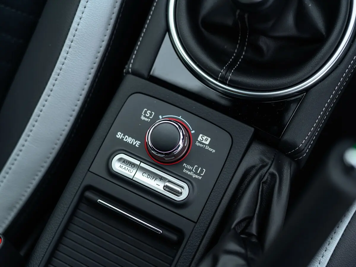 Subaru WRX I Рестайлинг Седан — photo 17