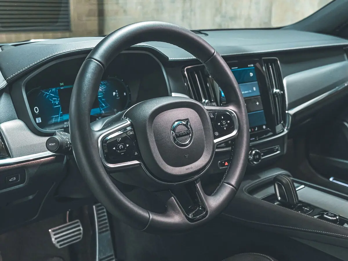 Volvo S90 II Рестайлинг Седан — сүрөт 10