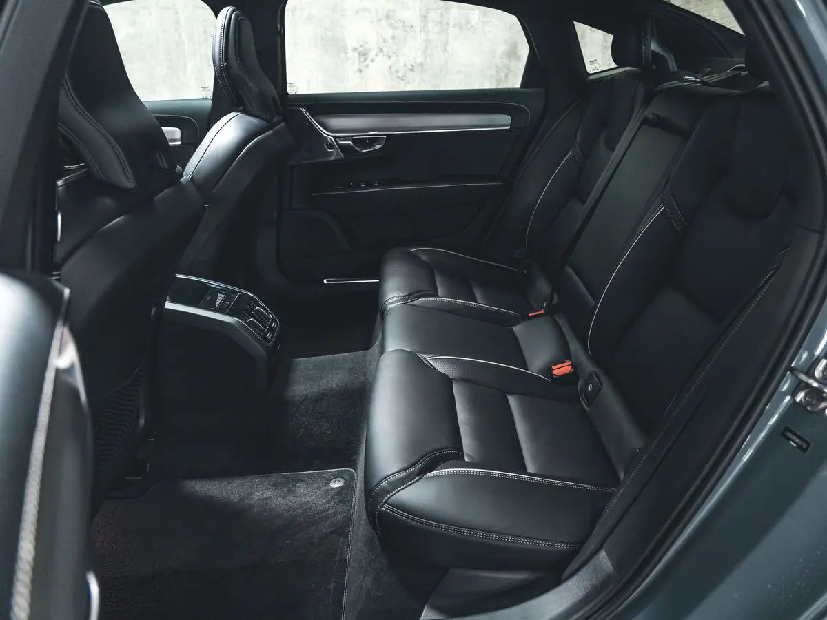 Volvo S90 II Рестайлинг Седан — сүрөт 11