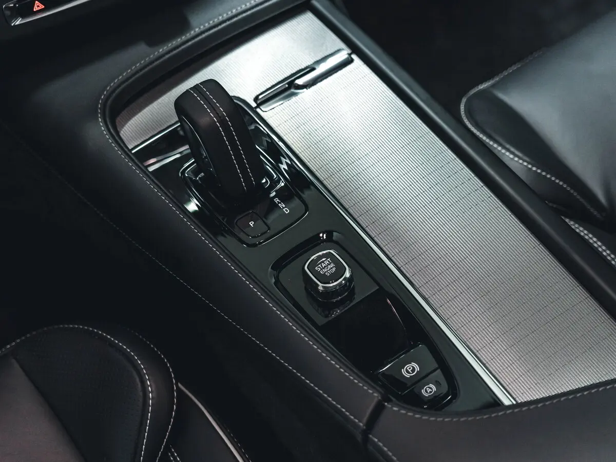 Volvo S90 II Рестайлинг Седан — сүрөт 13