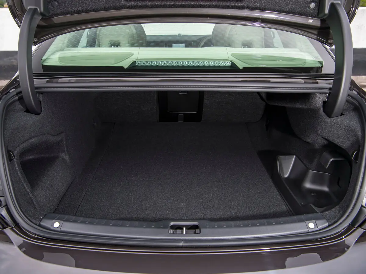 Volvo S90 II Рестайлинг Седан — сүрөт 14