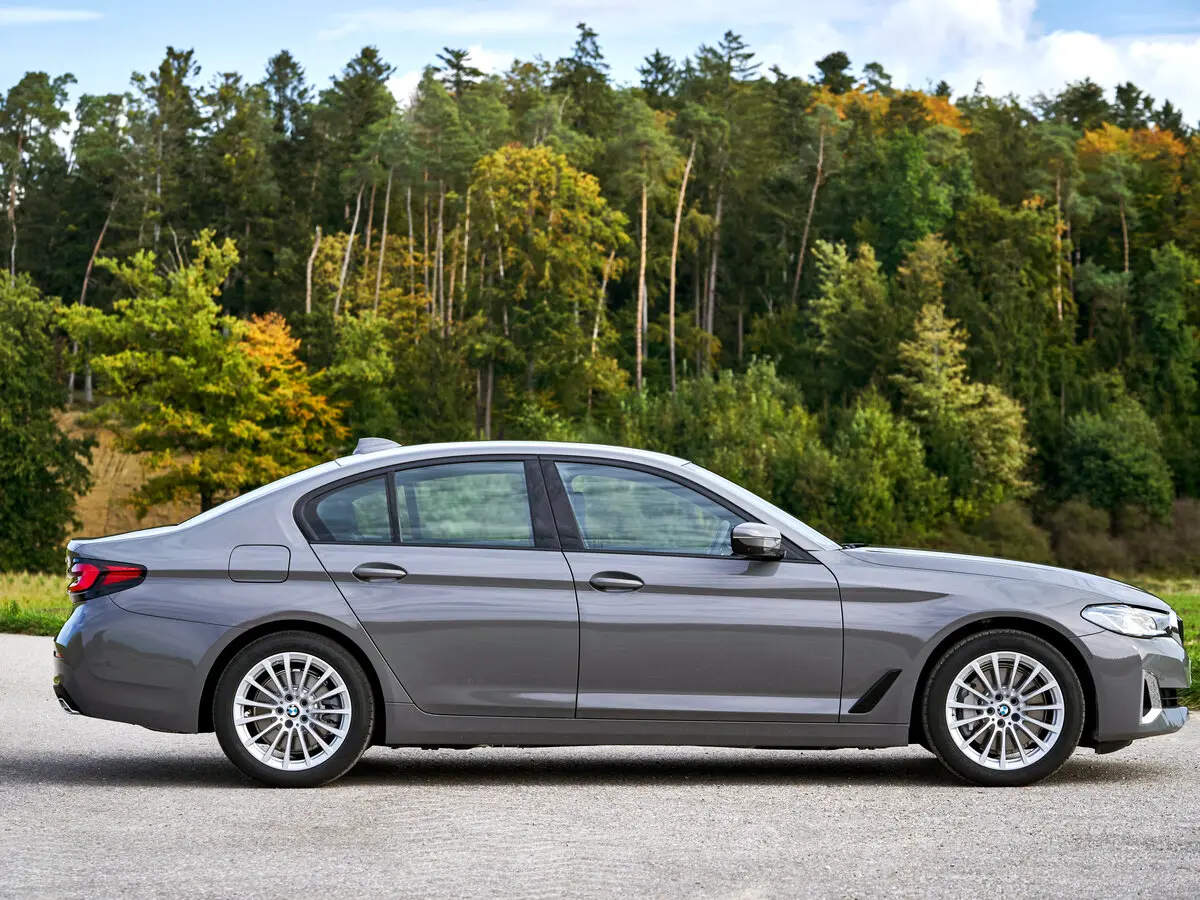 BMW 5 серии VII (G30/G31/G38) Рестайлинг Седан — фото 2