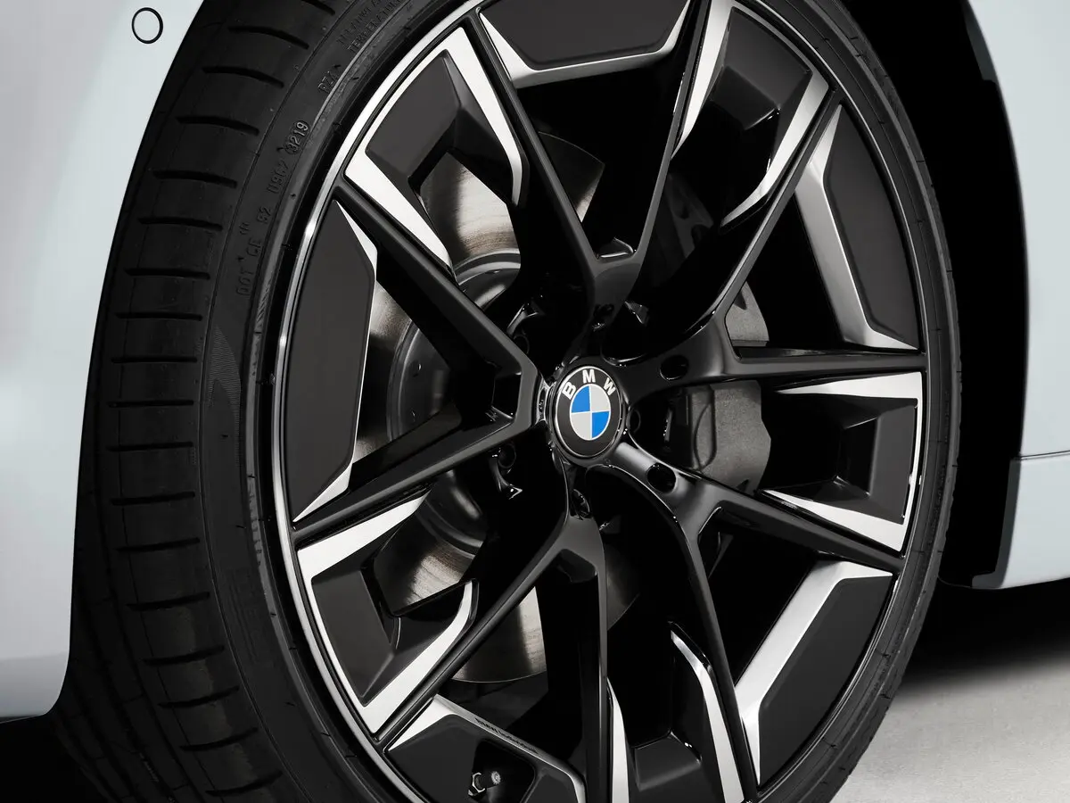 BMW 5 серии VII (G30/G31/G38) Рестайлинг Седан — фото 17