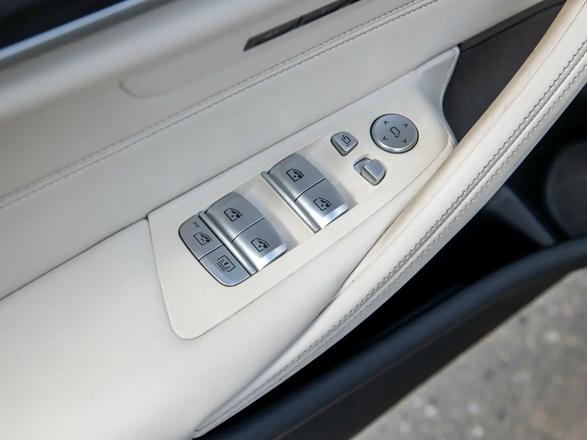 BMW 5 серии VII (G30/G31/G38) Рестайлинг Седан — фото 29