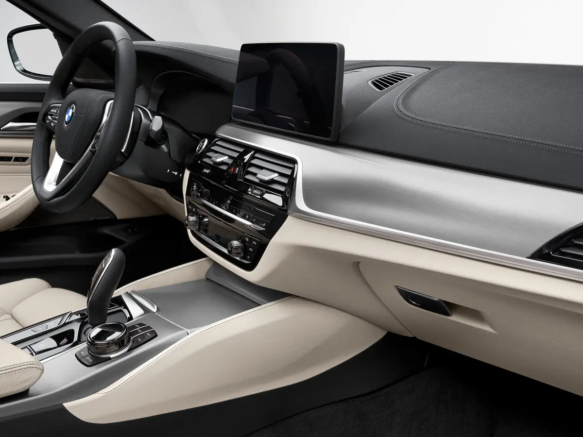 BMW 5 серии VII (G30/G31/G38) Рестайлинг Универсал 5 дв. — фото 7