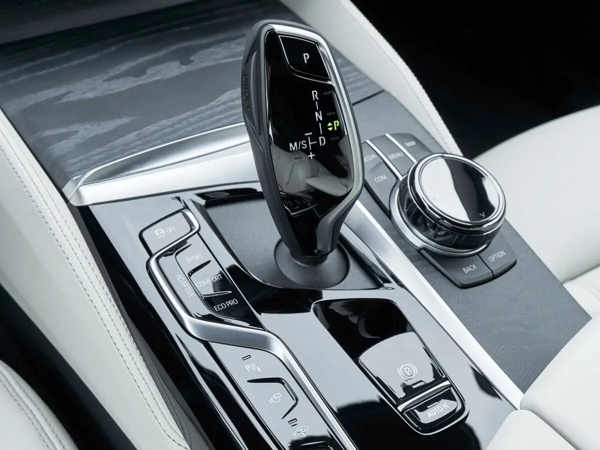 BMW 6 серии IV (G32) Рестайлинг Лифтбек Gran Turismo — сүрөт 11