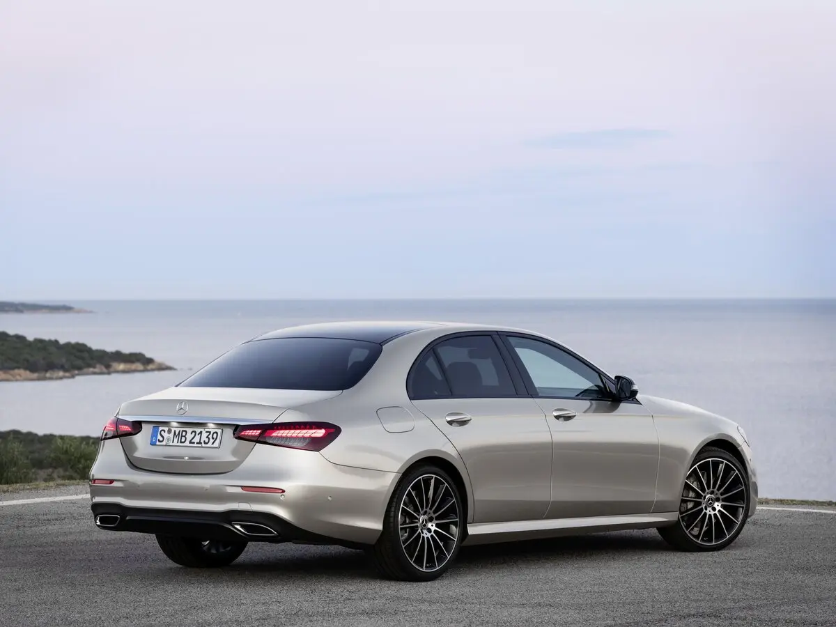 Mercedes-Benz E-Класс V (W213, S213, C238) Рестайлинг Седан — фото 5