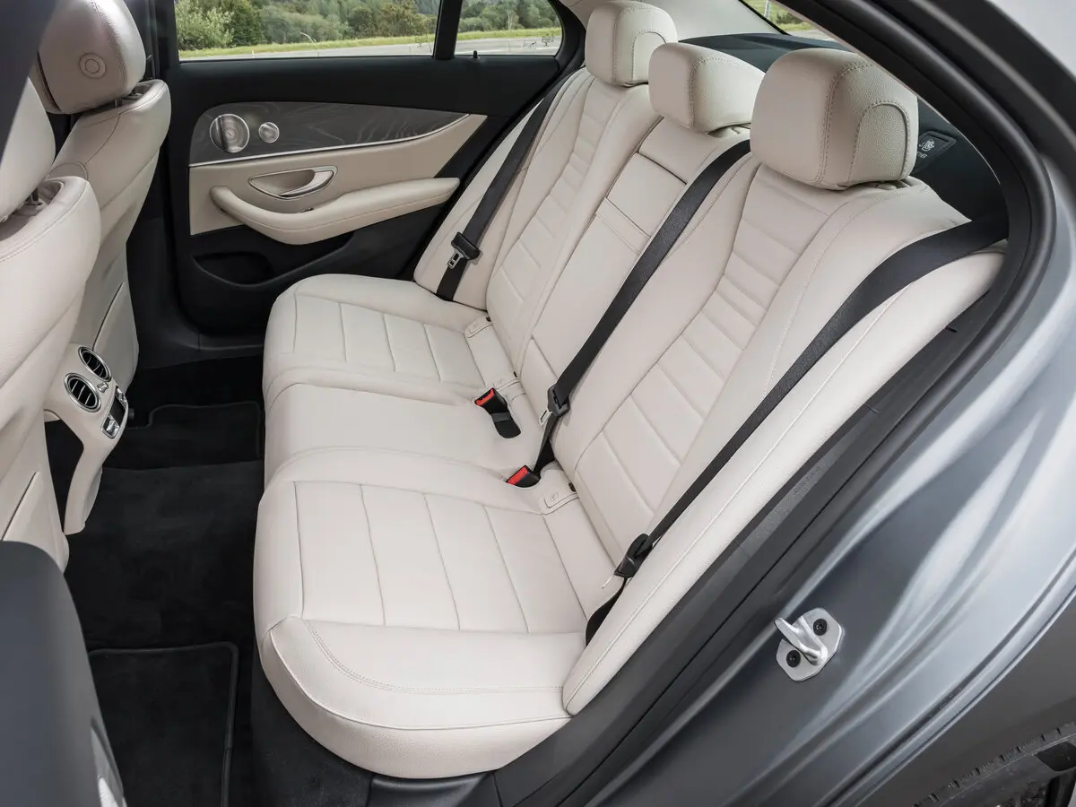 Mercedes-Benz E-Класс V (W213, S213, C238) Рестайлинг Седан — фото 11