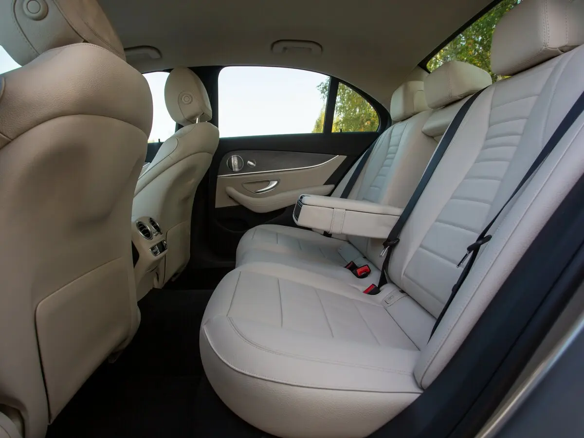 Mercedes-Benz E-Класс V (W213, S213, C238) Рестайлинг Седан — фото 28