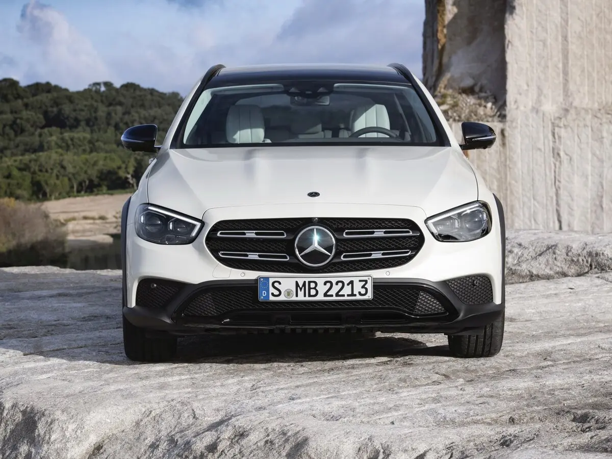 Mercedes-Benz E-Класс V (W213, S213, C238) Рестайлинг Универсал 5 дв. All-Terrain — фото 3