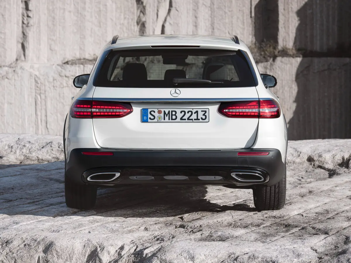 Mercedes-Benz E-Класс V (W213, S213, C238) Рестайлинг Универсал 5 дв. All-Terrain — фото 4