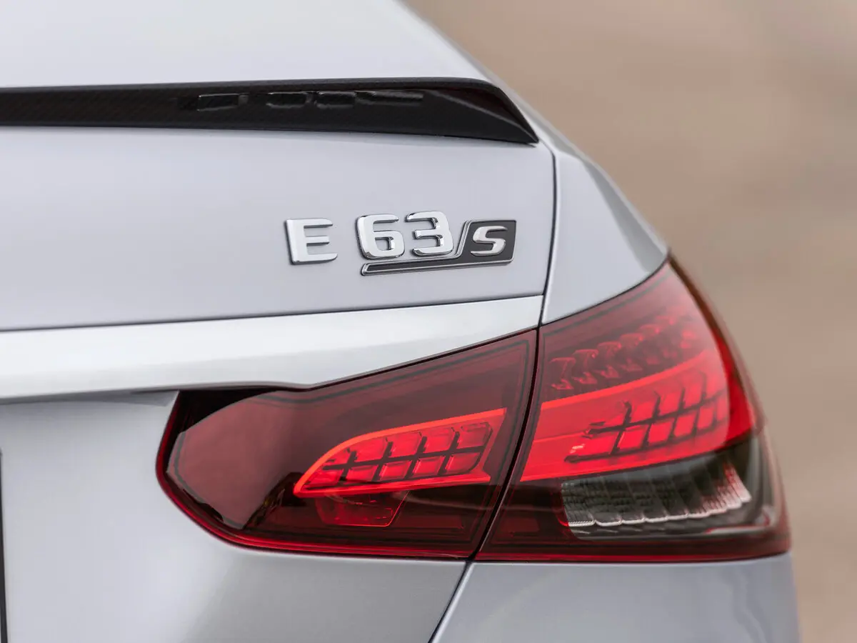 Mercedes-Benz E-Класс AMG V (W213) Рестайлинг Седан — фото 15