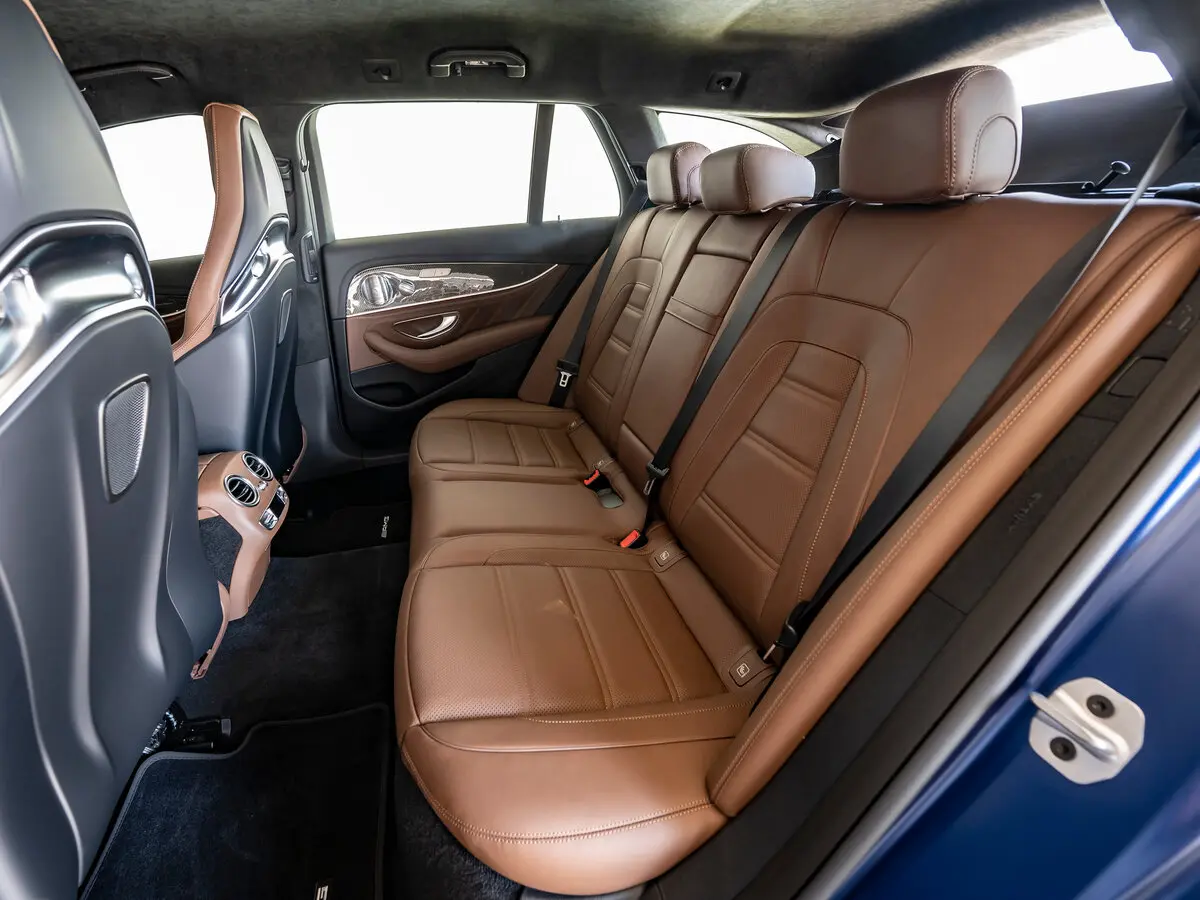 Mercedes-Benz E-Класс AMG V (W213) Рестайлинг Универсал 5 дв. — фото 10
