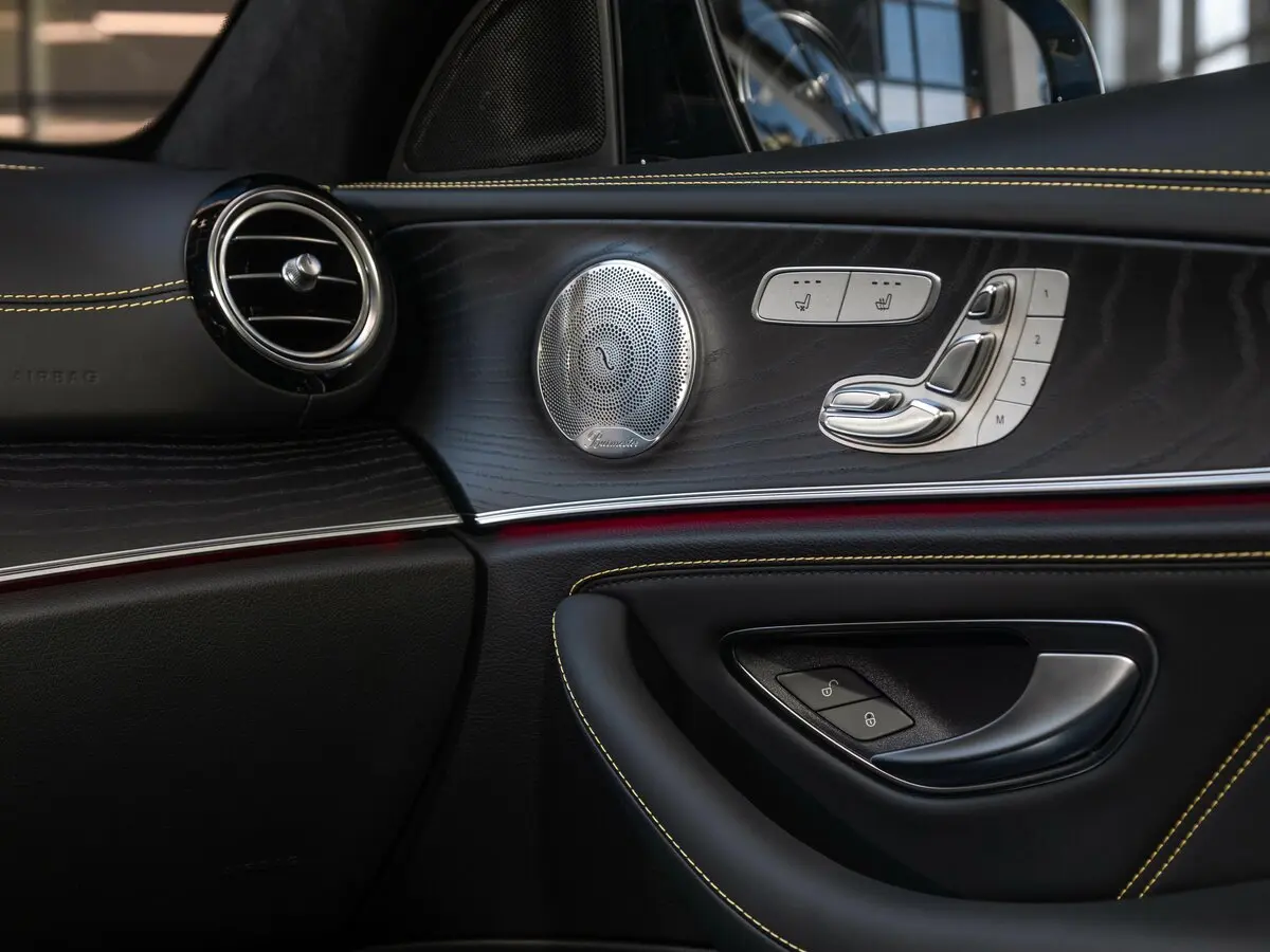 Mercedes-Benz E-Класс AMG V (W213) Рестайлинг Универсал 5 дв. — фото 11