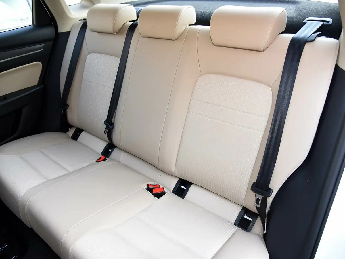 FAW Besturn B30 I Седан — сүрөт 10