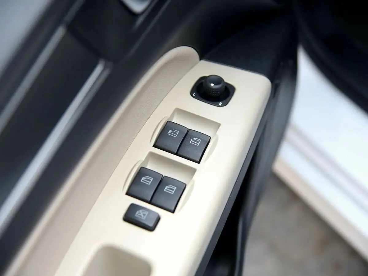 FAW Besturn B30 I Седан — сүрөт 11