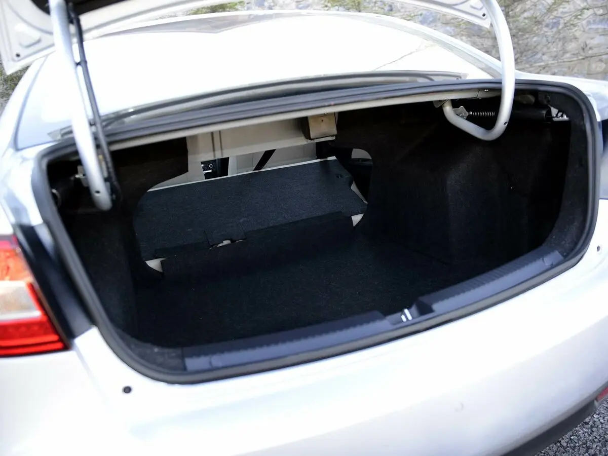 FAW Besturn B30 I Седан — сүрөт 13